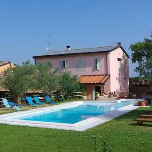  Séjour à la ferme La Casa Del Mandorlo Italie