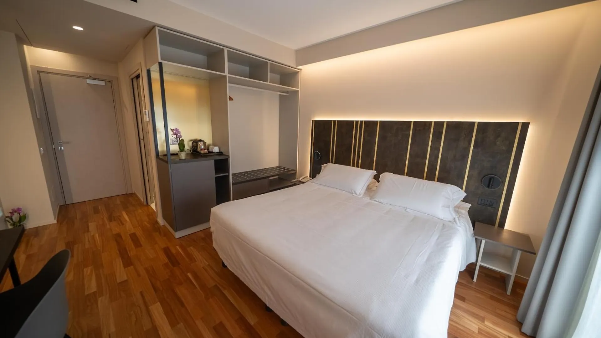 Plaza Hotel Katania